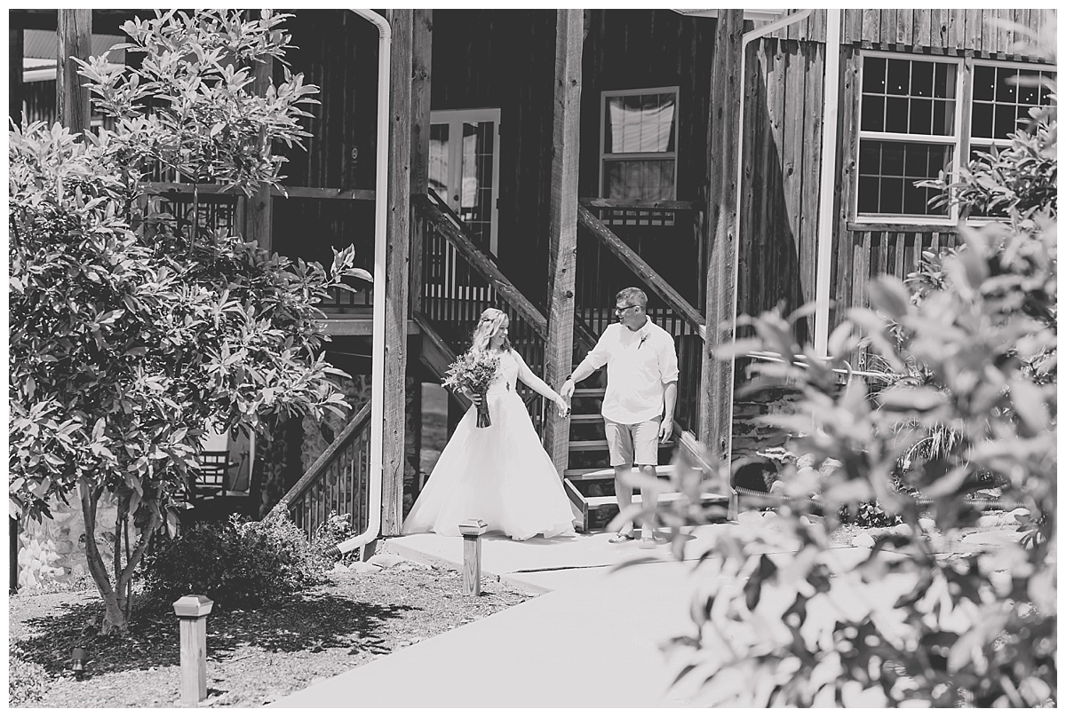 A Quincy Estate Winery Wedding | Ripley, New York Wedding | Samantha Zenewicz Photography