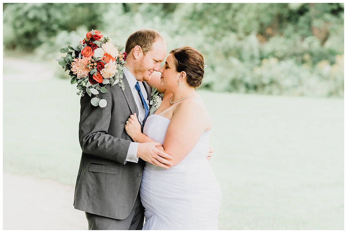 A Navy and Pink Autumn Lake Wedding | Edinboro Pennsylvania | Pennsylvania Wedding Photographer | Samantha Zenewicz Photography