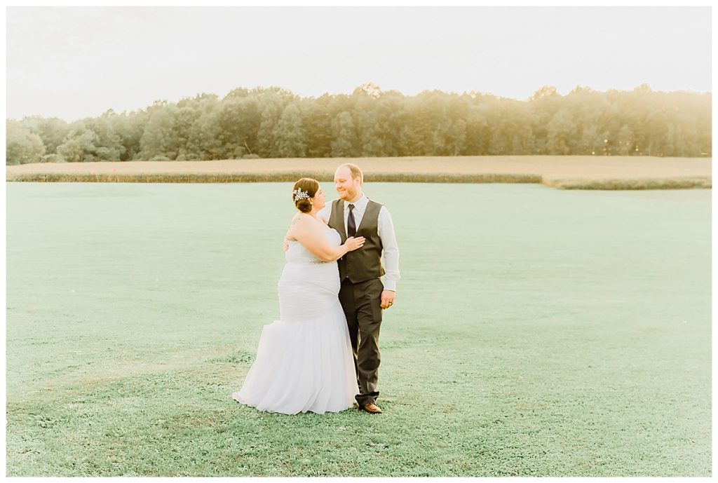 A Navy and Pink Autumn Lake Wedding | Edinboro Pennsylvania | Pennsylvania Wedding Photographer | Samantha Zenewicz Photography