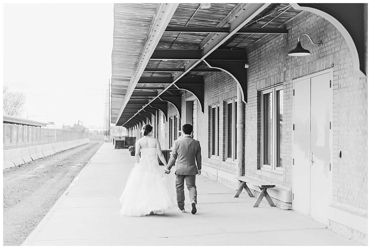 A Teal & Purple Train Station Wedding | Erie Pennsylvania Wedding | Pennsylvania Wedding Photographer | Samantha Zenewicz Photography