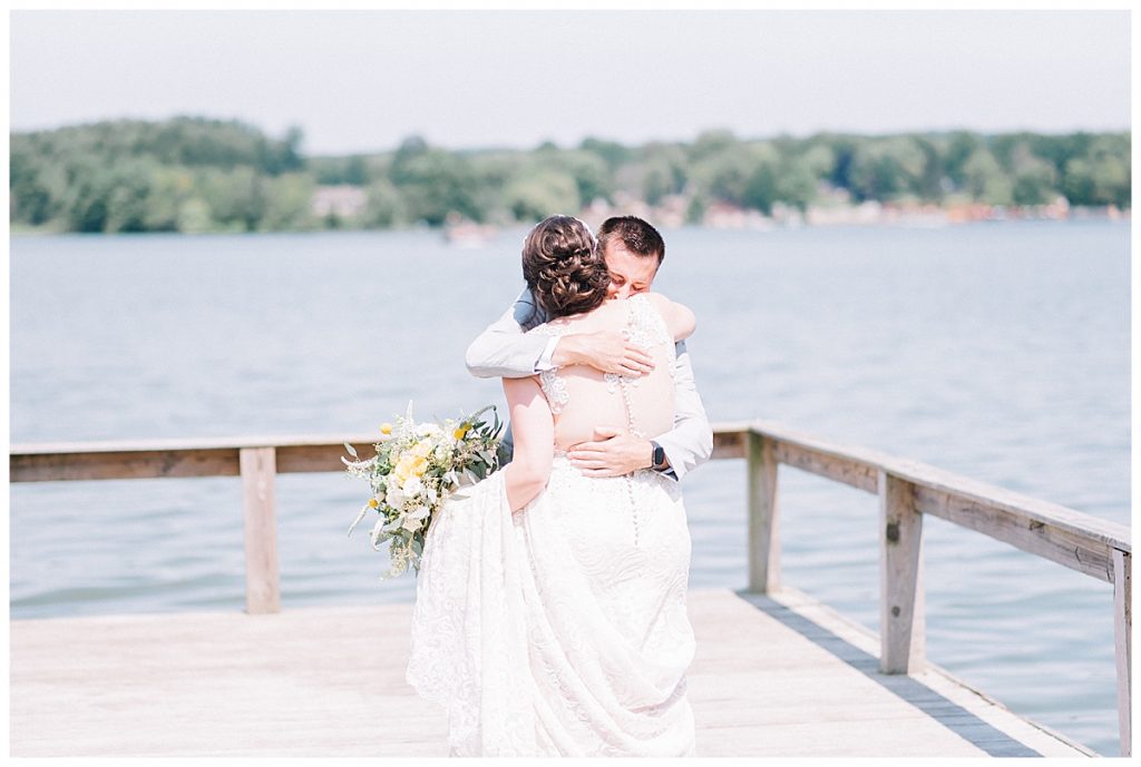 A Yellow Summer Wedding in Edinboro | Pennsylvania Wedding Photographer | Samatha Zenewicz Photography
