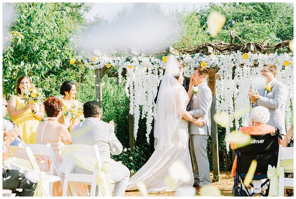 A Yellow Summer Wedding in Edinboro | Pennsylvania Wedding Photographer | Samatha Zenewicz Photography